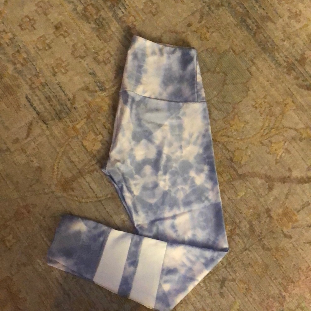 Onzie cloud leggings